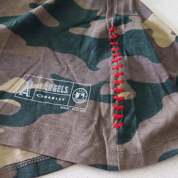 Oakley Angels Baseball Olive & Tan Camo Short Sleeve Tee Women's Size XS - Picture 4 of 11